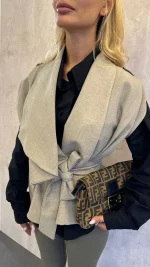 وست زنانه مدل نینا